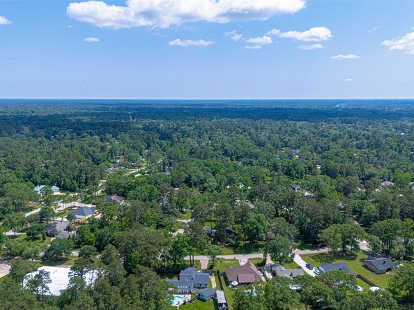 2403 Forum Court, New Caney TX 77357