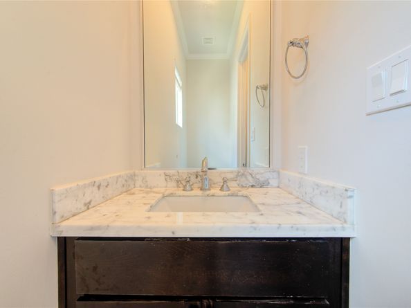10 Hermann Park Court, Houston TX 77021