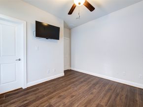 10 Hermann Park Court, Houston TX 77021