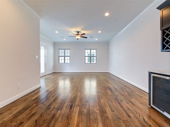 10 Hermann Park Court, Houston TX 77021