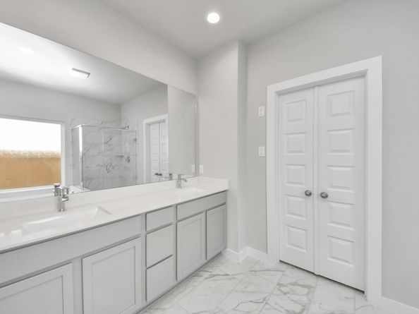 12003 Maple Oak Drive, Houston TX 77066