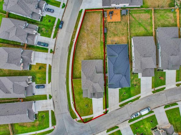 12003 Maple Oak Drive, Houston TX 77066