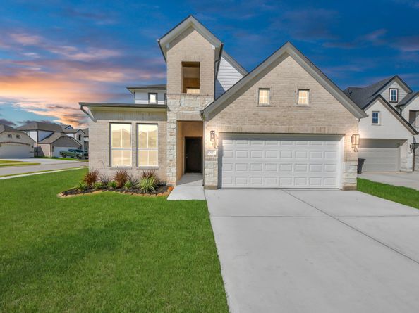 12003 Maple Oak Drive, Houston TX 77066