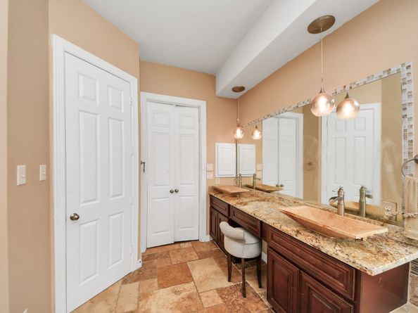 17314 Pinecreek Hollow Lane, Houston TX 77095