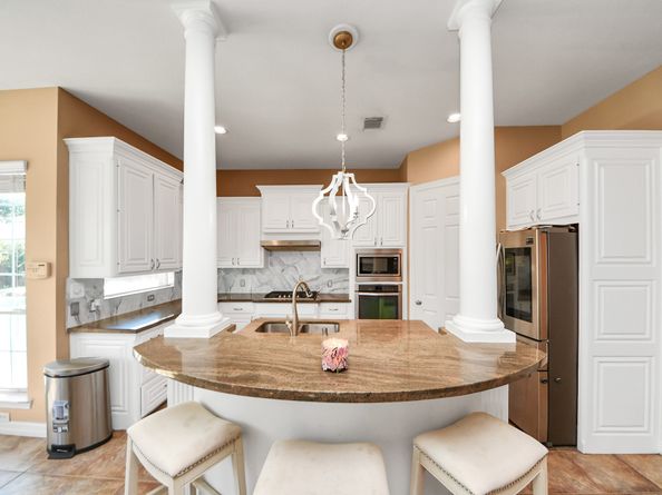 17314 Pinecreek Hollow Lane, Houston TX 77095