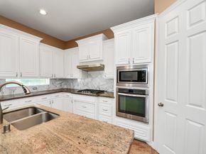 17314 Pinecreek Hollow Lane, Houston TX 77095