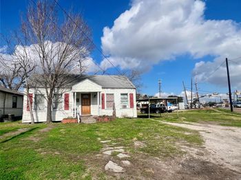 7009 Myrtle Street