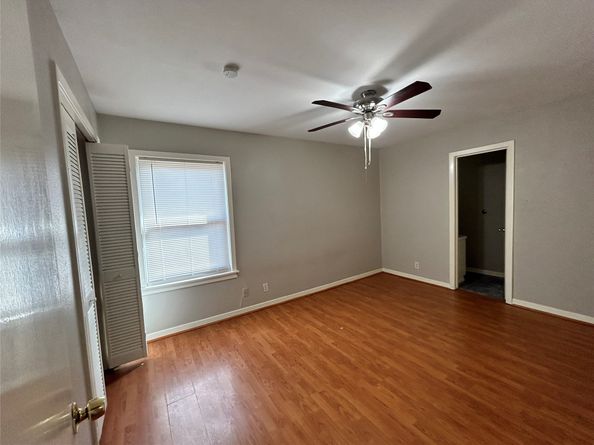 914 Elton Street, Houston TX 77034