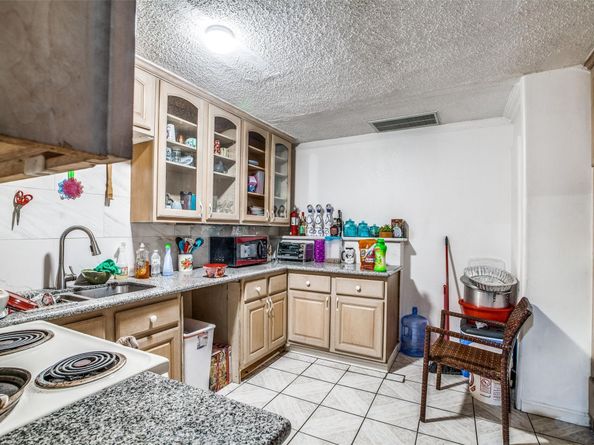 6820 Winfield Road, Houston TX 77050