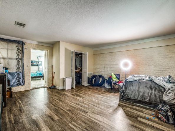 6820 Winfield Road, Houston TX 77050