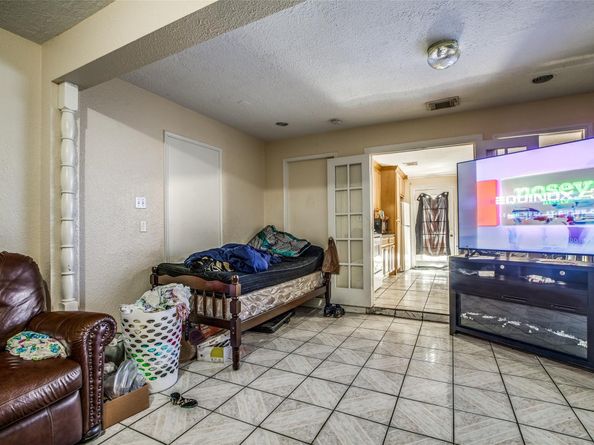 6820 Winfield Road, Houston TX 77050