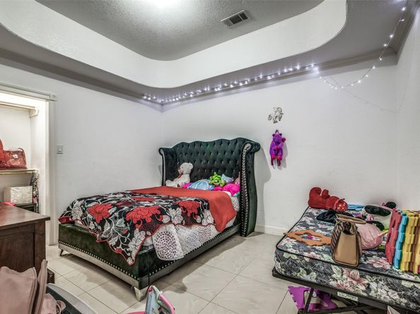 6820 Winfield Road, Houston TX 77050