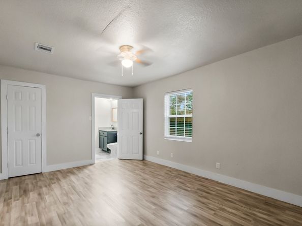 4622 Firnat Street, Houston TX 77016