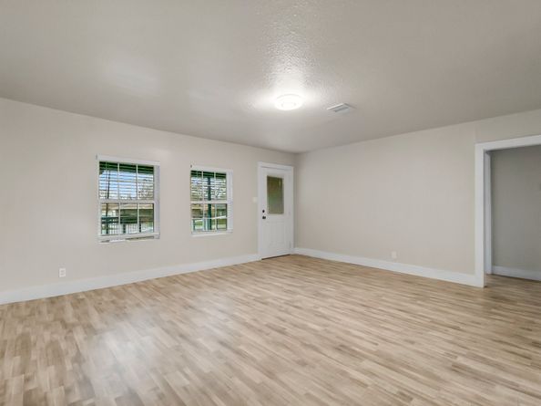 4622 Firnat Street, Houston TX 77016
