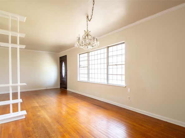 6038 Belcrest Street, Houston TX 77033