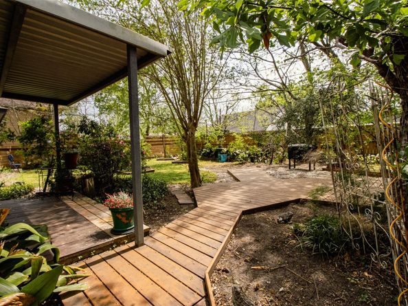 6038 Belcrest Street, Houston TX 77033