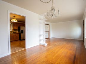 6038 Belcrest Street, Houston TX 77033