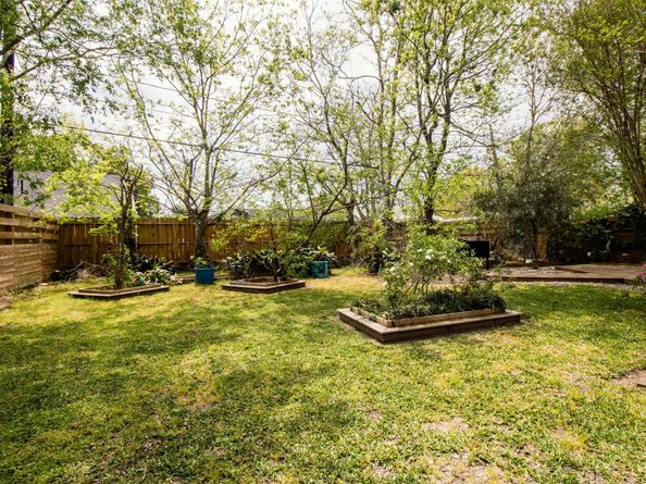 6038 Belcrest Street, Houston TX 77033