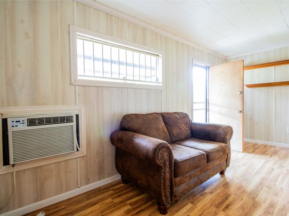 6038 Belcrest Street, Houston TX 77033