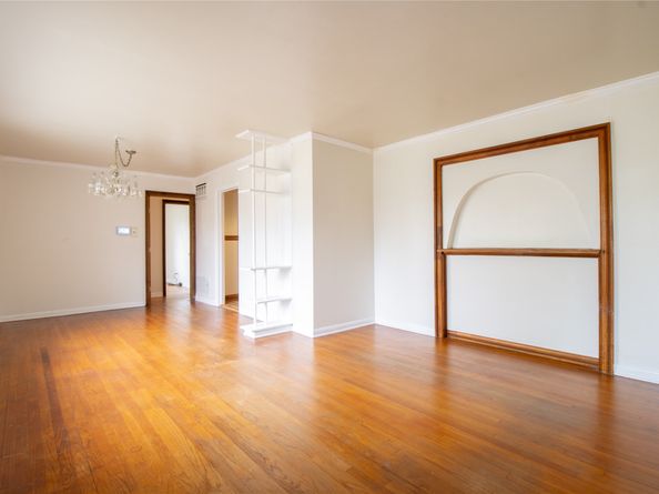 6038 Belcrest Street, Houston TX 77033