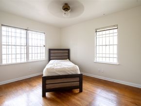 6038 Belcrest Street, Houston TX 77033