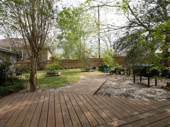 6038 Belcrest Street, Houston TX 77033