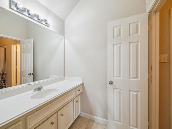15907 Chart House Court, Houston TX 77044