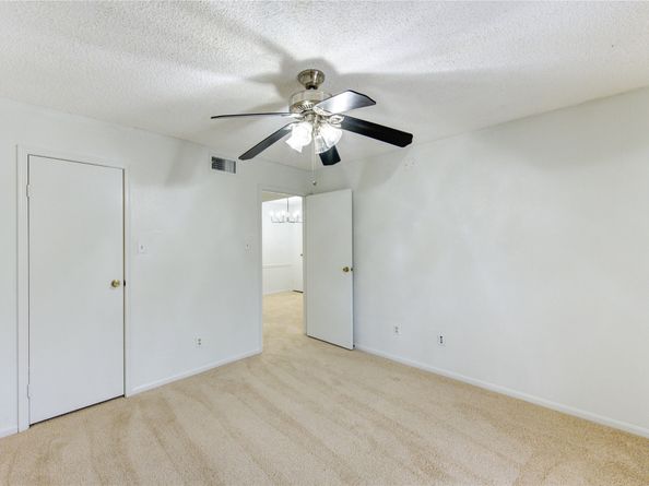 12550 Whittington Drive 404, Houston TX 77077