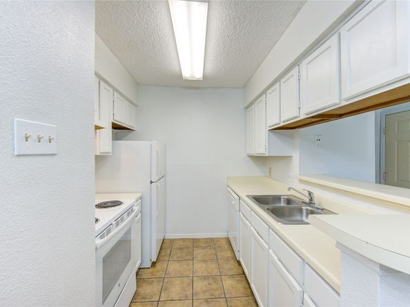 12550 Whittington Drive 404, Houston TX 77077