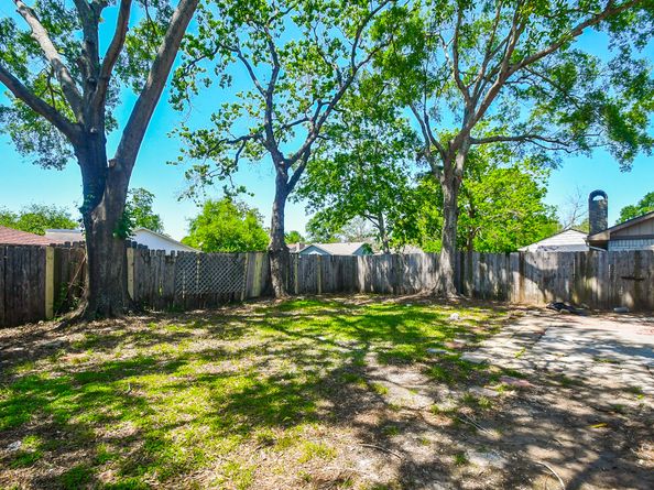 19919 Burle Oak Drive, Humble TX 77346
