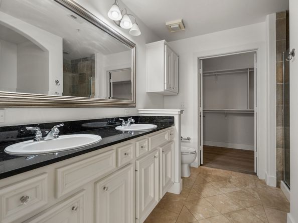 1901 Post Oak Boulevard 402, Houston TX 77056