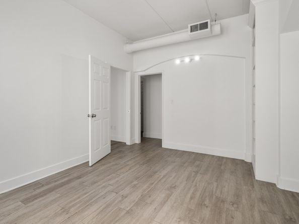 1901 Post Oak Boulevard 402, Houston TX 77056
