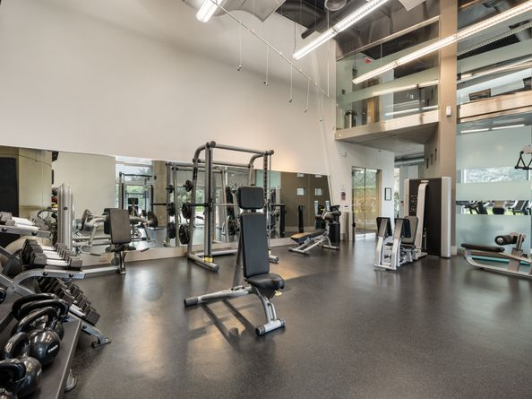 1901 Post Oak Boulevard 402, Houston TX 77056