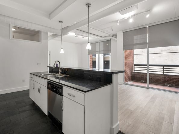 1901 Post Oak Boulevard 402, Houston TX 77056