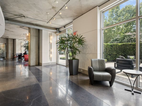 1901 Post Oak Boulevard 402, Houston TX 77056