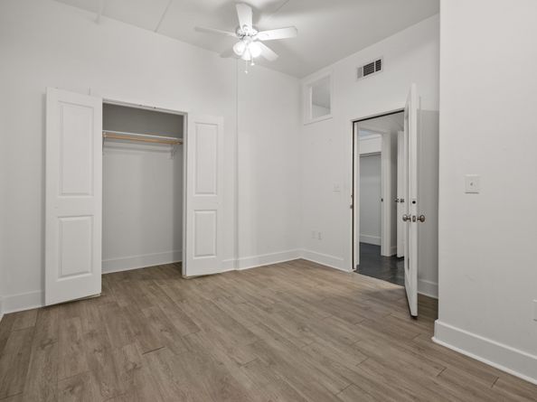 1901 Post Oak Boulevard 402, Houston TX 77056