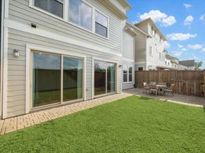 8706 Strongoak Lane, Houston TX 77055