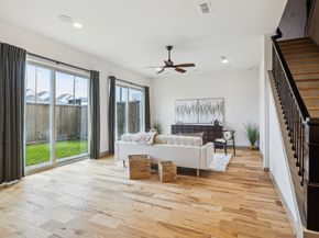 8706 Strongoak Lane, Houston TX 77055