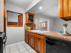 1326 Twin Falls Road, Houston TX 77088