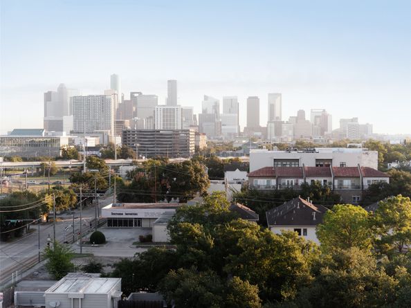 5104 Caroline Street 702, Houston TX 77004