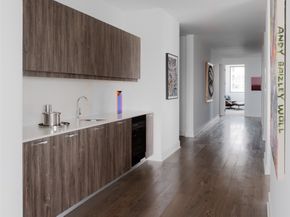 5104 Caroline Street 702, Houston TX 77004