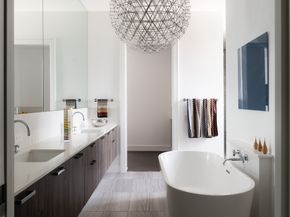 5104 Caroline Street 702, Houston TX 77004