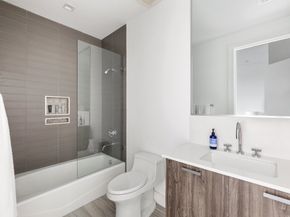 5104 Caroline Street 702, Houston TX 77004