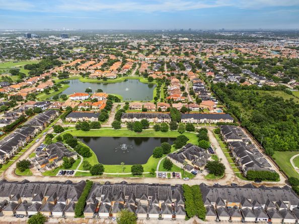 2026 PALM FOREST Lane, Houston TX 77077