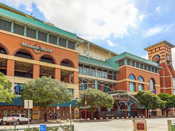 201 Main Street 3H, Houston TX 77002