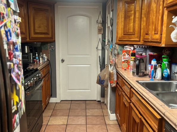 11733 Knotty Pine Trail, Houston TX 77050