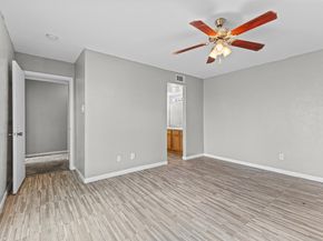 9090 S Braeswood Boulevard 21, Houston TX 77074