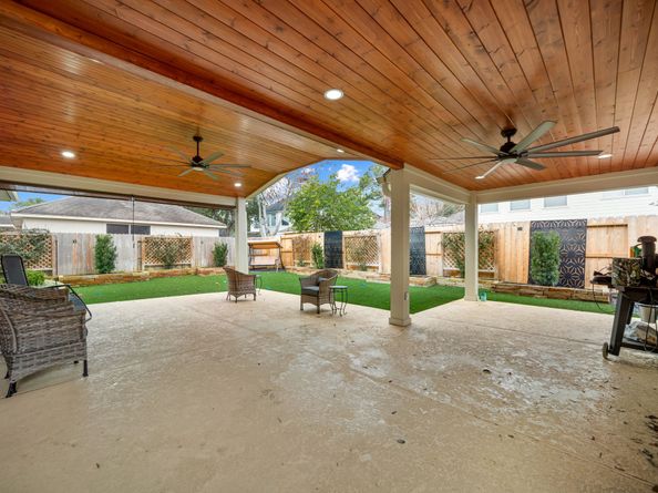 7619 Limber Bough Drive, Humble TX 77346