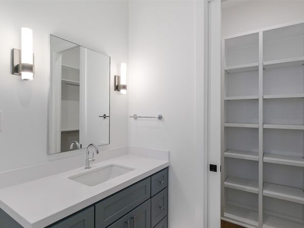 1410 Indiana Street, Houston TX 77006