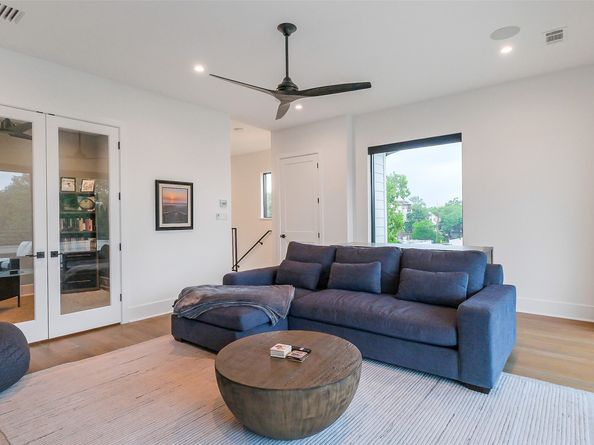 1410 Indiana Street, Houston TX 77006